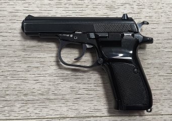 Pistole samonabíjecí CZ82, 9mm Makarov
